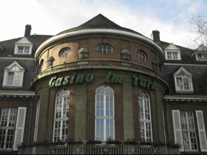 照片: Casino im Park